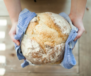 bräter-induktion-test-brot-backen